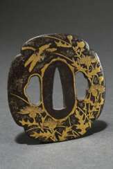 Eisen Tsuba in Mokko Form mit flachen Goldeinlagen…