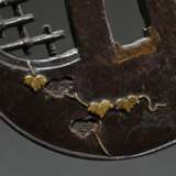 Round iron tsuba with gold inlay, ‘Broken lattice … - photo 4