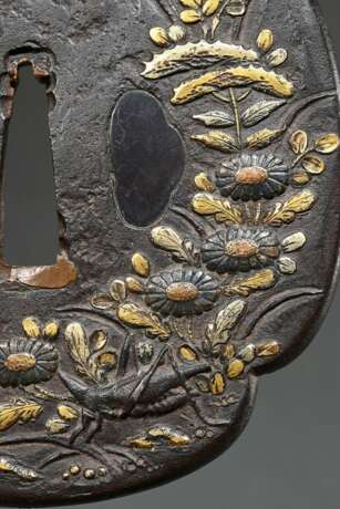 Iron tsuba in mokko form with shibuichi and gold i… - photo 2 Iron tsuba in mokko form with shibuichi and gold i… - photo 2