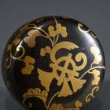 2 Various Japanese lacquerware items: round box wi… - фото 6