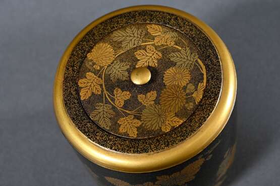 Natsume tea caddy with gold decoration ‘Chrysanthe… - photo 3 Natsume tea caddy with gold decoration ‘Chrysanthe… - photo 3