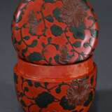 Rotlack Natsume Teedose mit Schnitzlack "Blumen un… - Foto 1