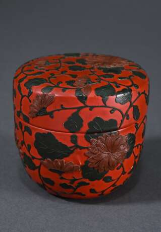 Rotlack Natsume Teedose mit Schnitzlack "Blumen un… - Foto 2 Rotlack Natsume Teedose mit Schnitzlack "Blumen un… - Foto 2