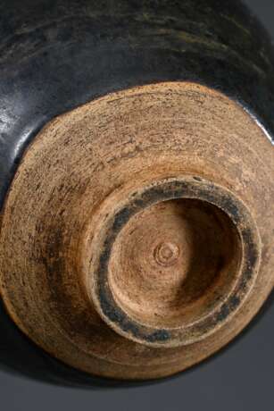 Teeschale aus bräunlichem Steinzeugscherben mit ma… - Foto 4 Teeschale aus bräunlichem Steinzeugscherben mit ma… - Foto 4