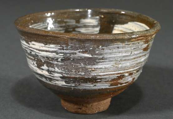 Korean-style tea bowl ‘Chawan’, hard, heavy, dark … - фото 1 Korean-style tea bowl ‘Chawan’, hard, heavy, dark … - фото 1