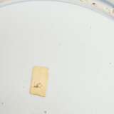 Large Arita plate in Kutani style with unusual pat… - фото 4