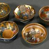 5 Various Japanese porcelain sake bowls with decor… - photo 1