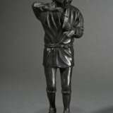 Pair of bronze figures, ‘Farmer with Pipe’ and ‘Co… - фото 2