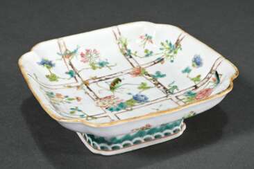 Chinese porcelain footed bowl in square shape with…