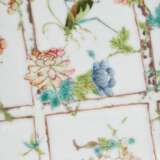 Chinese porcelain footed bowl in square shape with… - photo 3