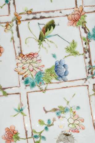 Chinese porcelain footed bowl in square shape with… - photo 3 Chinese porcelain footed bowl in square shape with… - photo 3