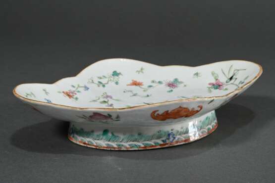 Chinese porcelain footed bowl in rhombic shape wit… - photo 2