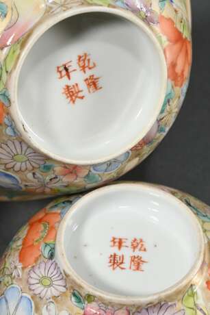Pair of Chinese porcelain bowls with millefleur de… - photo 4