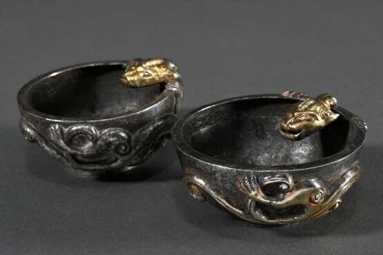 2 Fine cups in Tang style with sculpted mythical c… - photo 1 2 Fine cups in Tang style with sculpted mythical c… - photo 1
