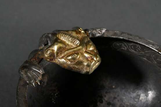 2 Fine cups in Tang style with sculpted mythical c… - photo 3 2 Fine cups in Tang style with sculpted mythical c… - photo 3