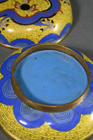 Round cloisonné box ‘Dragon’ on yellow background,… - photo 5 Round cloisonné box ‘Dragon’ on yellow background,… - photo 5