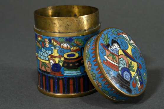 Cylindrical cloisonné box ‘Scholarly Objects’ on t… - photo 3 Cylindrical cloisonné box ‘Scholarly Objects’ on t… - photo 3