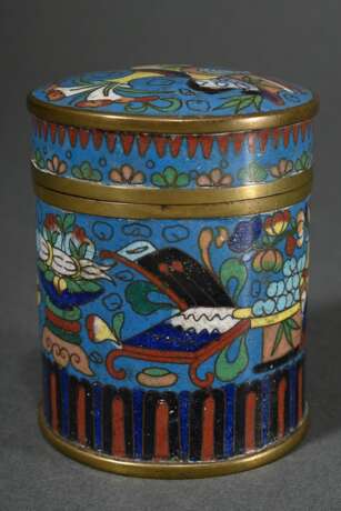 Cylindrical cloisonné box ‘Scholarly Objects’ on t… - photo 5 Cylindrical cloisonné box ‘Scholarly Objects’ on t… - photo 5