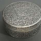 Round silver lidded box with rich repoussé decorat… - photo 4