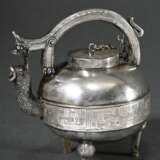 Small wine jug with zoomorphic handle and spout on… - photo 1