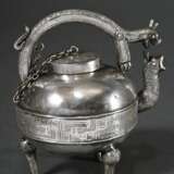 Small wine jug with zoomorphic handle and spout on… - photo 2