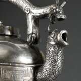 Small wine jug with zoomorphic handle and spout on… - photo 5