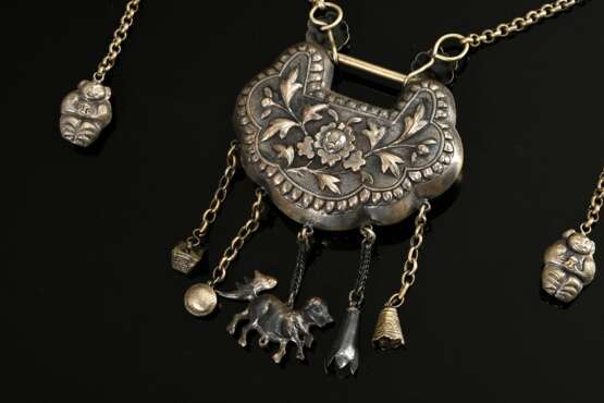 Chinese amulet necklace with double-walled pendant… - photo 2 Chinese amulet necklace with double-walled pendant… - photo 2