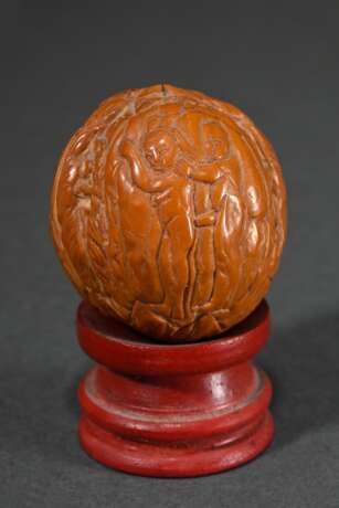 9 Various Chinese carvings: 6 fruit pits ‘Erotic M… - фото 3 9 Various Chinese carvings: 6 fruit pits ‘Erotic M… - фото 3