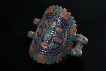 Indischer Zehenring aus konkaver Platte mit 3 farb…