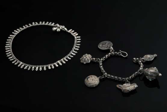 2 Various Indian chains: 1x charm bracelet with 6 … - photo 1 2 Various Indian chains: 1x charm bracelet with 6 … - photo 1