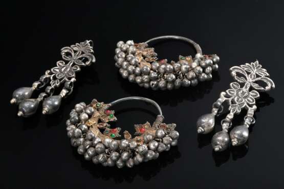 2 Pairs of various Indian earrings: pair of hoop e… - photo 1 2 Pairs of various Indian earrings: pair of hoop e… - photo 1