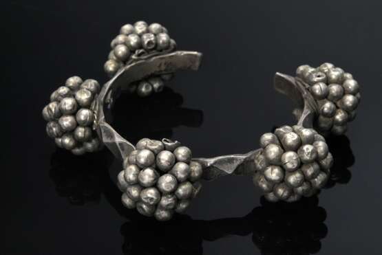 Indian bangle ‘Jhanjhar’ with 5 attached ball flow… - photo 1 Indian bangle ‘Jhanjhar’ with 5 attached ball flow… - photo 1
