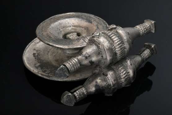 Indian earring consisting of two funnel-shaped dis… - photo 3 Indian earring consisting of two funnel-shaped dis… - photo 3