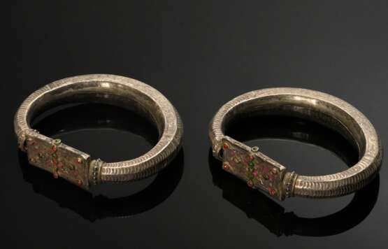 2 Various Indian foot bracelets with geometric veg… - photo 3 2 Various Indian foot bracelets with geometric veg… - photo 3