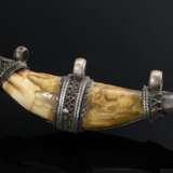 Amulet made from leopard fangs to ward off evil, w… - фото 1