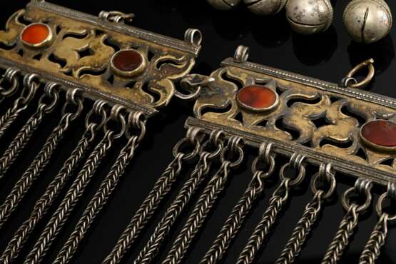 3 Various pieces of Tekke Turkmen jewellery: ‘Bazb… - photo 3