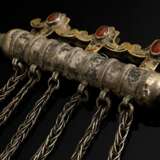 3 Various pieces of Tekke Turkmen jewellery: ‘Bazb… - photo 4