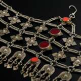 Yemeni facial ornament consisting of 3 horizontal … - фото 2