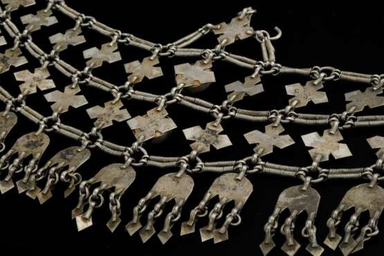 Yemeni facial ornament consisting of 3 horizontal … - фото 3