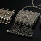 3 Various Yemeni amulet pendants: 2 ‘Hirz’ with wi… - фото 1