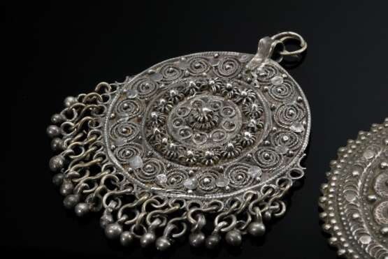 3 Various pieces of Yemeni jewellery: 2 pendants w… - фото 3 3 Various pieces of Yemeni jewellery: 2 pendants w… - фото 3
