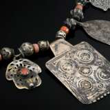 Marokkanische Kette mit diversen Silber-, Korallen… - Foto 3