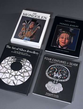 4 Various reference books and illustrated books on… - photo 1 4 Various reference books and illustrated books on… - photo 1