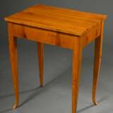 Biedermeier Beistelltisch in gerader Façon mit Sch… - Foto 4