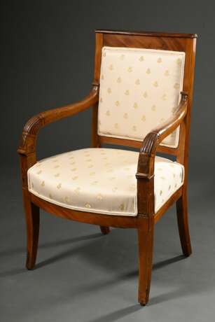 French armchair with sculpted cornucopia armrests,… - photo 1