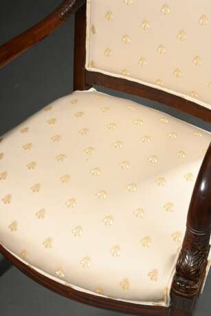 French armchair with sculpted dolphin armrests, up… - фото 2