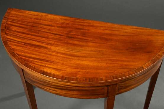 Demilune console table on fluted pointed legs with… - photo 2