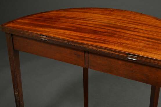 Demilune console table on fluted pointed legs with… - photo 5