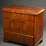Classic Biedermeier chest of drawers with architec… - photo 1