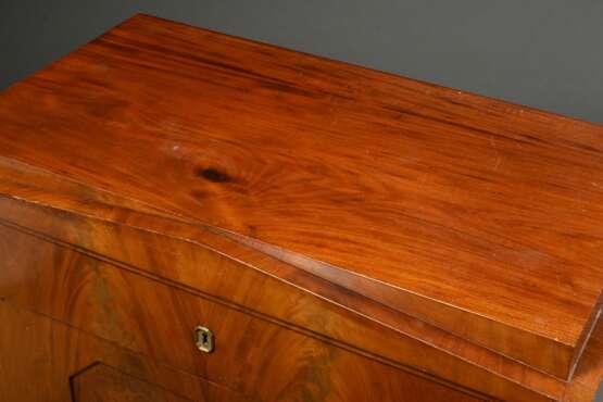 Classic Biedermeier chest of drawers with architec… - photo 2 Classic Biedermeier chest of drawers with architec… - photo 2